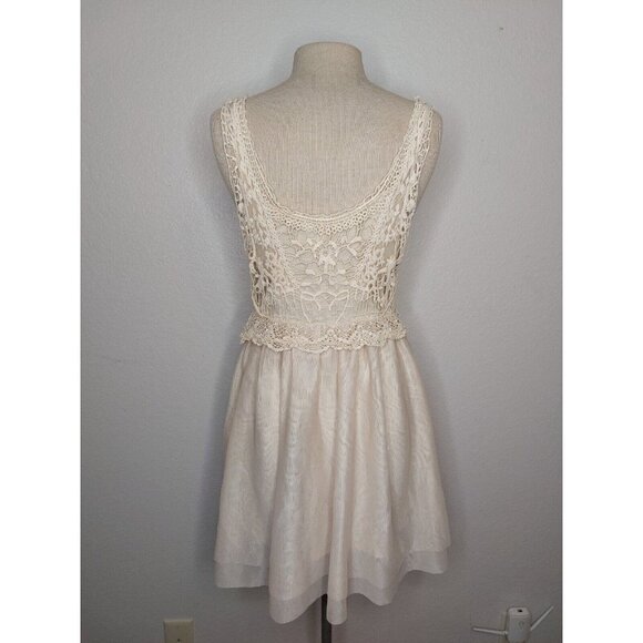 Love Fire Junior Womens Large Lace Dress Off White Beige Halter Lace Sleeveless - Picture 5 of 14